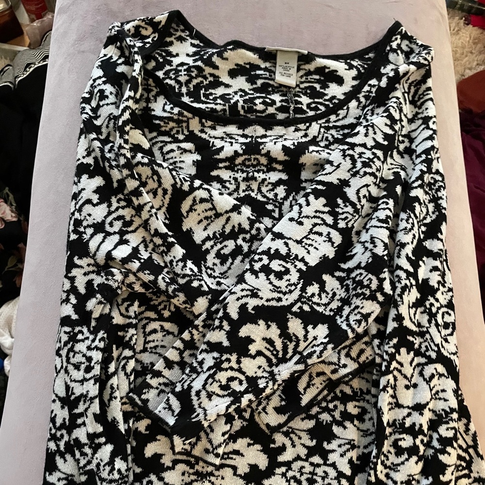 Catherine’s black and white sweater 3x